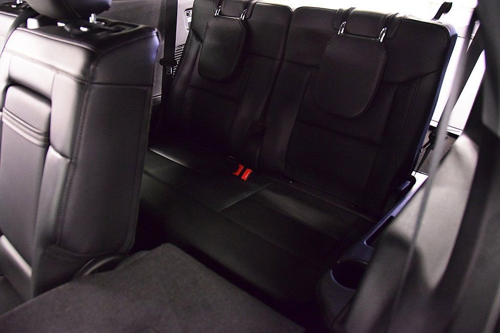 Used 2023 Ford Explorer XLT w/ Equipment Group 202A image 34