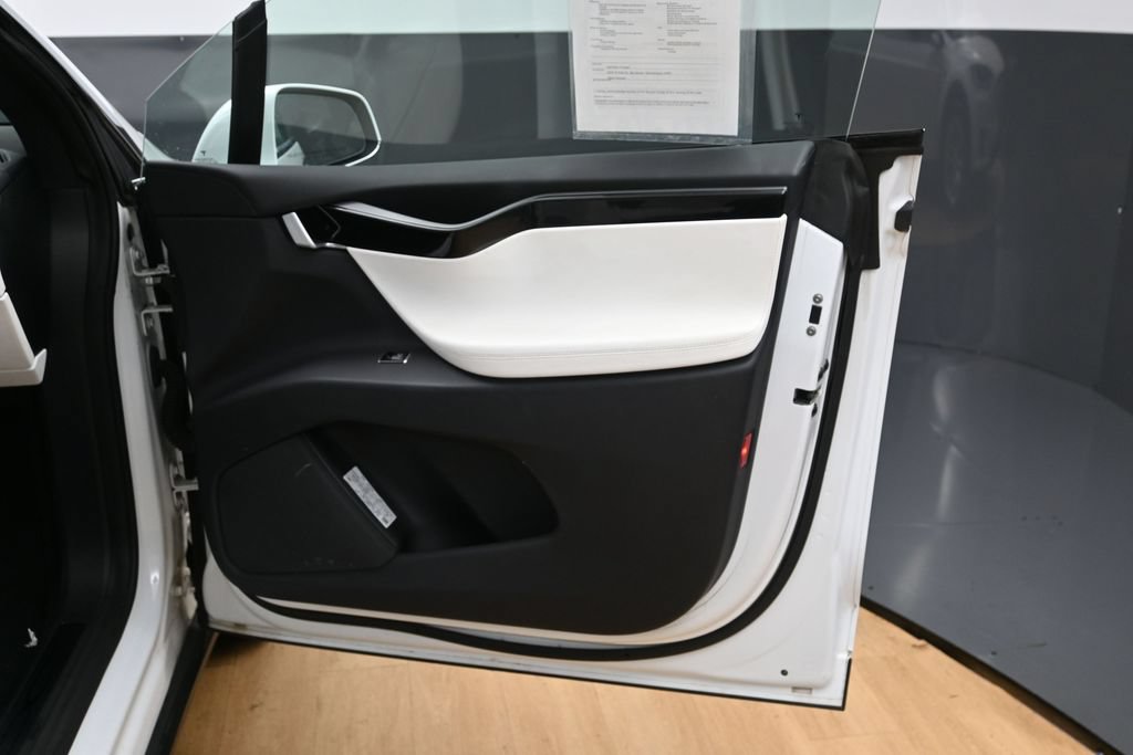 Used 2019 Tesla Model X 100D AWD/4WD image 33