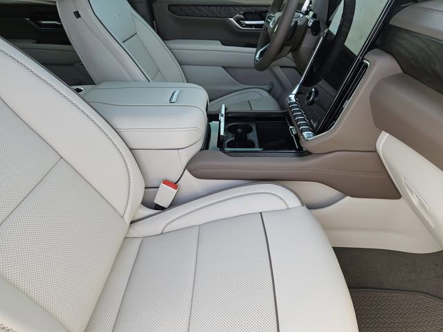 New 2026 GMC Yukon Denali w/ Denali Reserve Package image 11