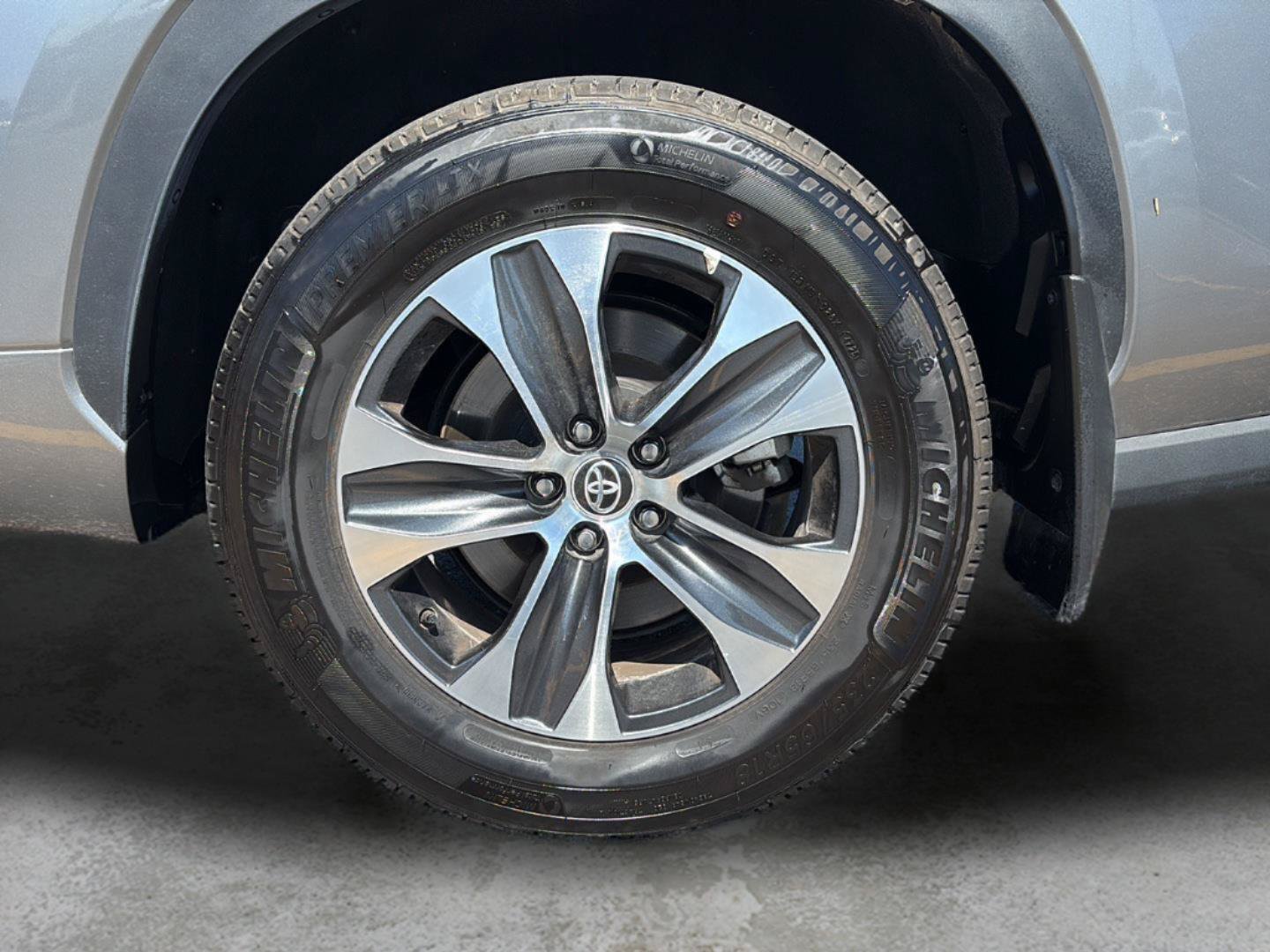 Used 2026 Toyota Highlander XLE AWD/4WD image 22