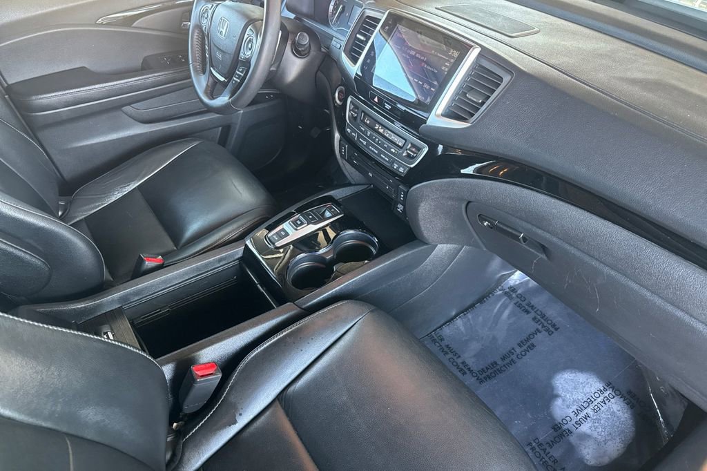Used 2017 Honda Pilot Touring image 15