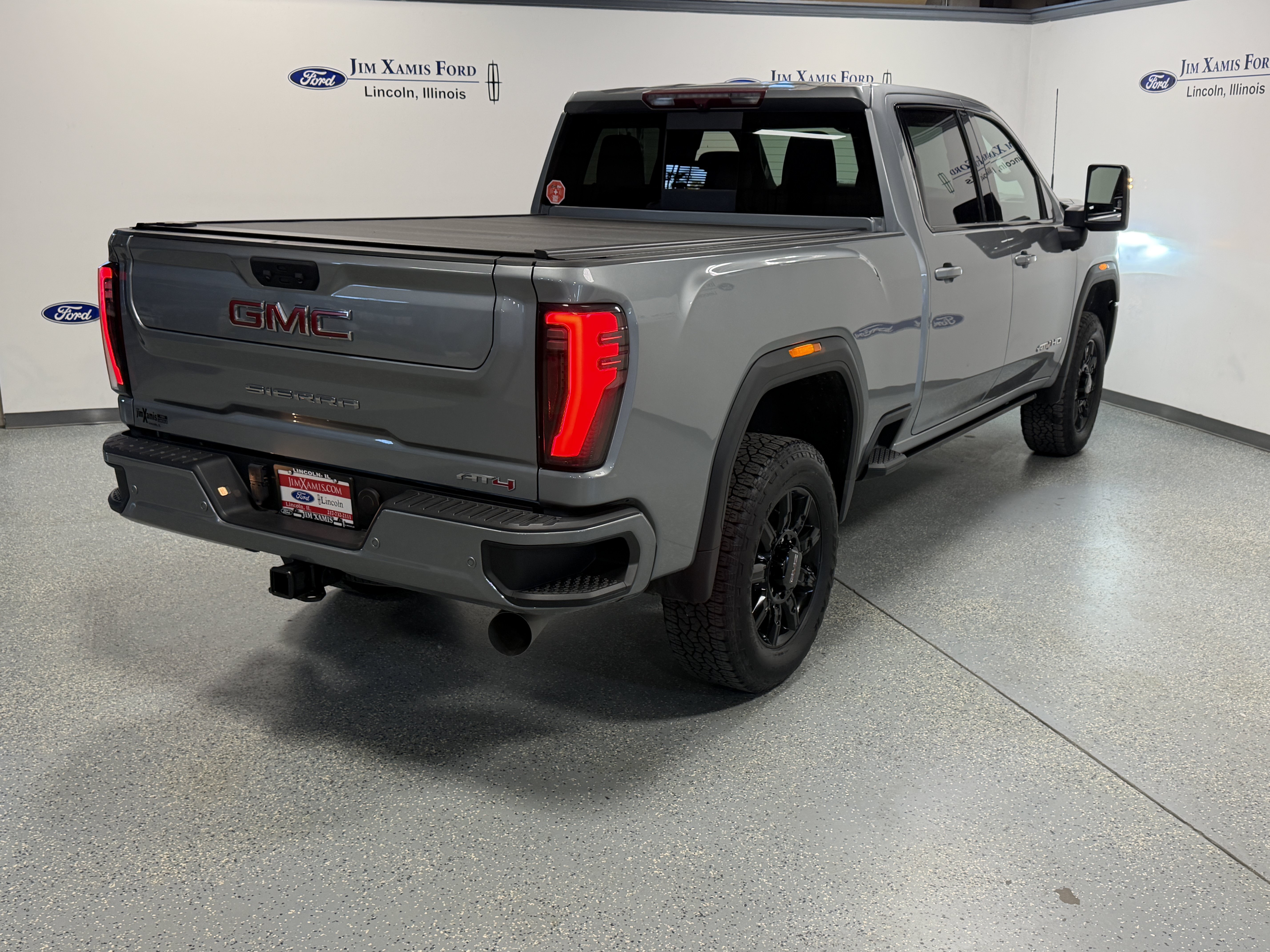 Used 2024 GMC Sierra 2500 AT4 w/ AT4 Preferred Package AWD/4WD image 36