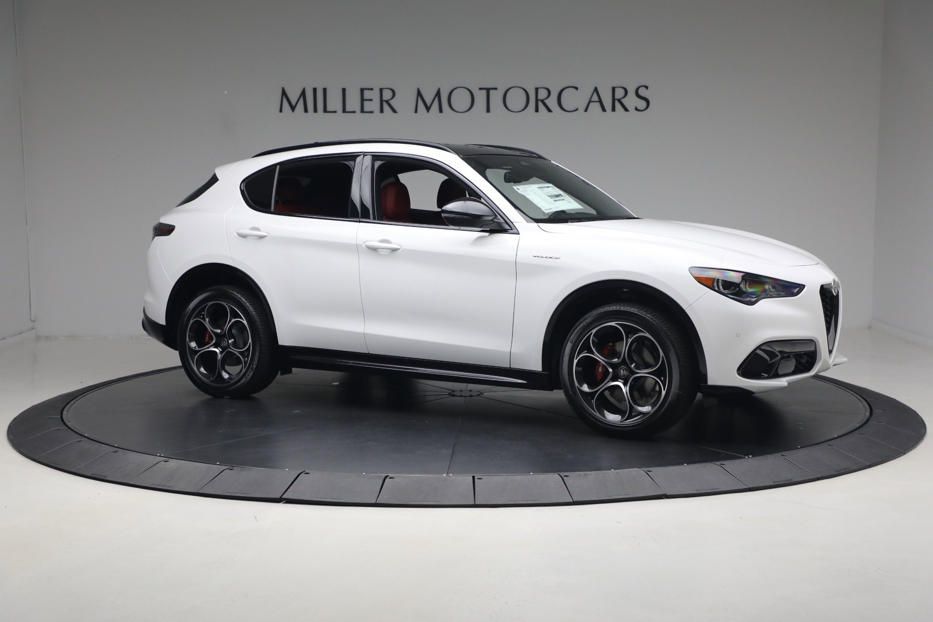 New 2026 Alfa Romeo Stelvio Sprint AWD/4WD image 10
