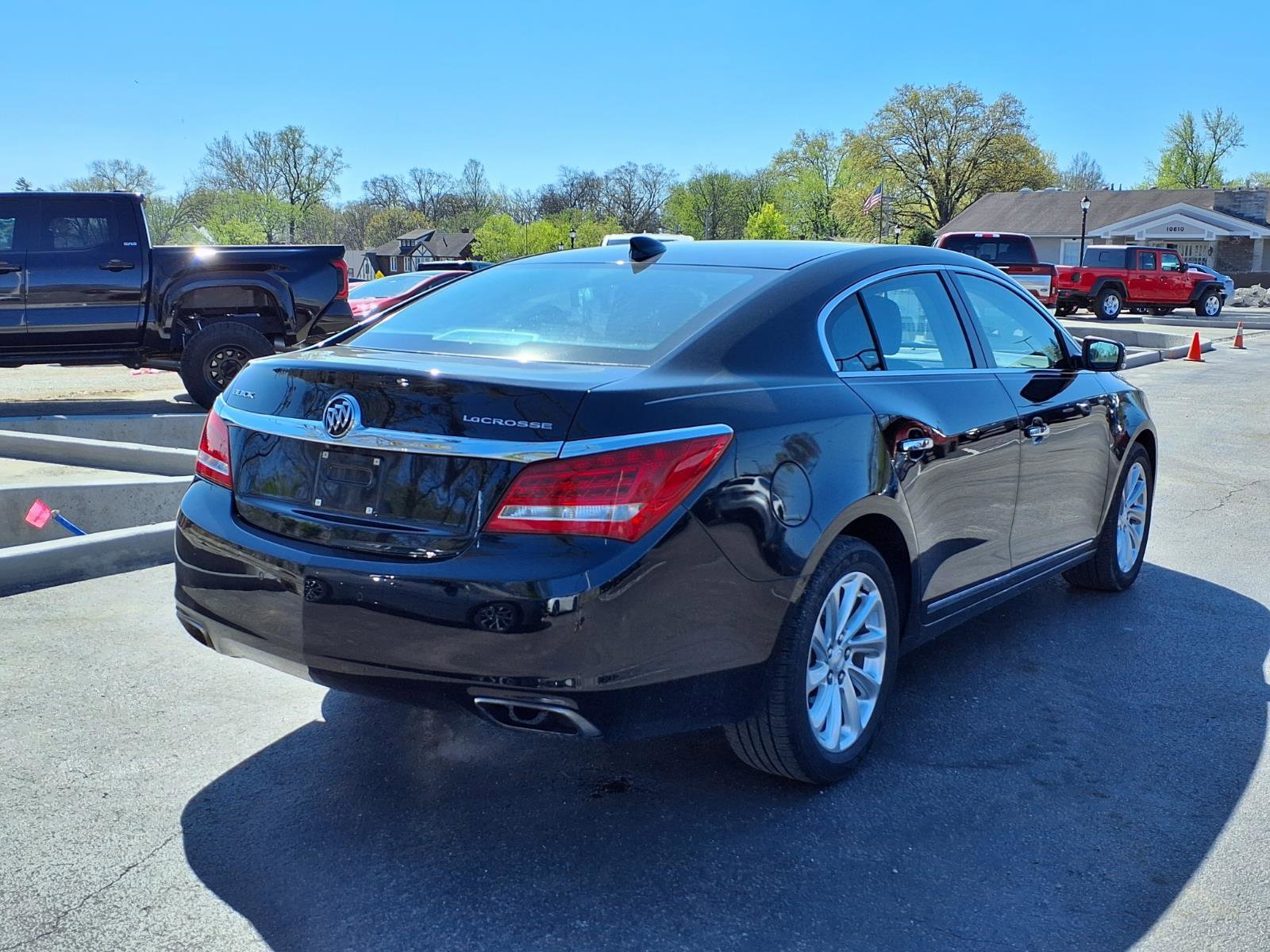 Used 2016 Buick LaCrosse Premium image 4