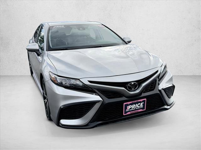 Used 2024 Toyota Camry SE FWD video 3