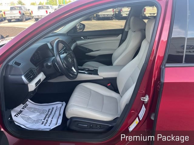 Used 2018 Honda Accord Touring image 19