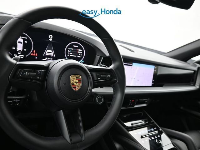 Used 2025 Porsche Cayenne image 10