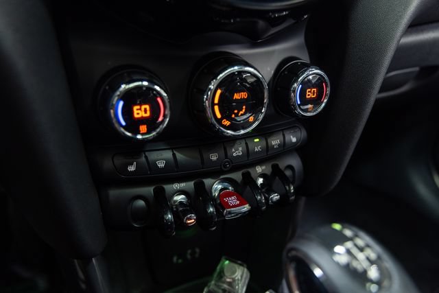 Used 2014 MINI Cooper 2-Door Hardtop FWD image 17