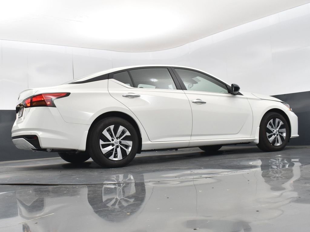 New 2025 Nissan Altima 2.5 S image 41