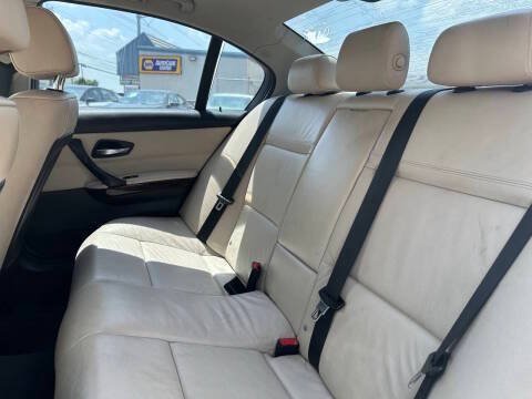 Used 2011 BMW 328i Sedan RWD image 17