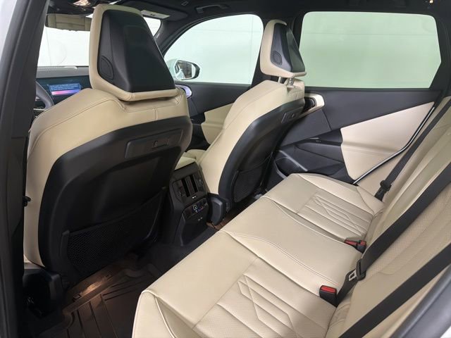 Used 2025 BMW X3 xDrive30 w/ M Sport Package AWD/4WD image 12