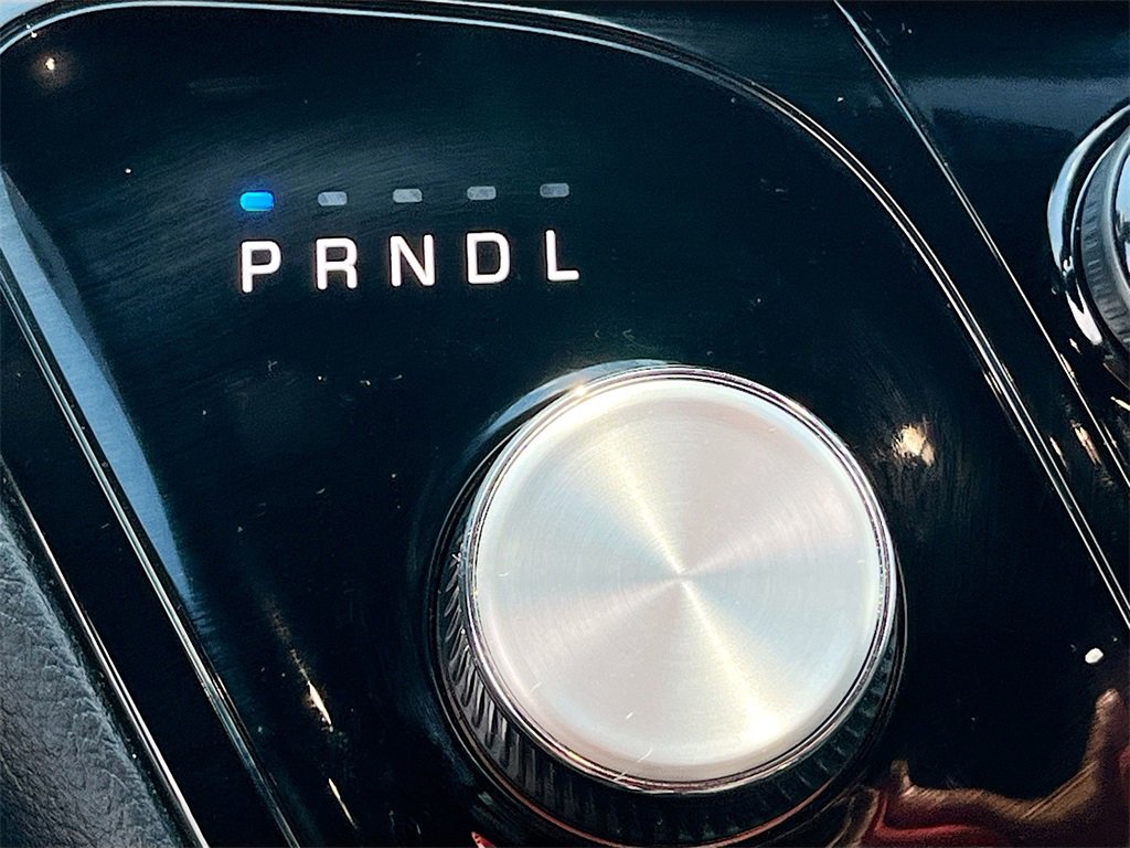 Used 2025 Chrysler Pacifica Limited image 17