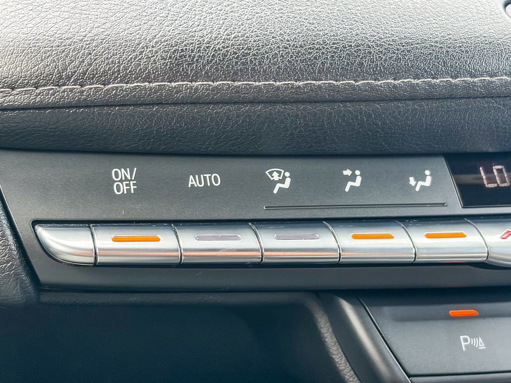 Used 2020 Cadillac XT4 Premium Luxury FWD image 18