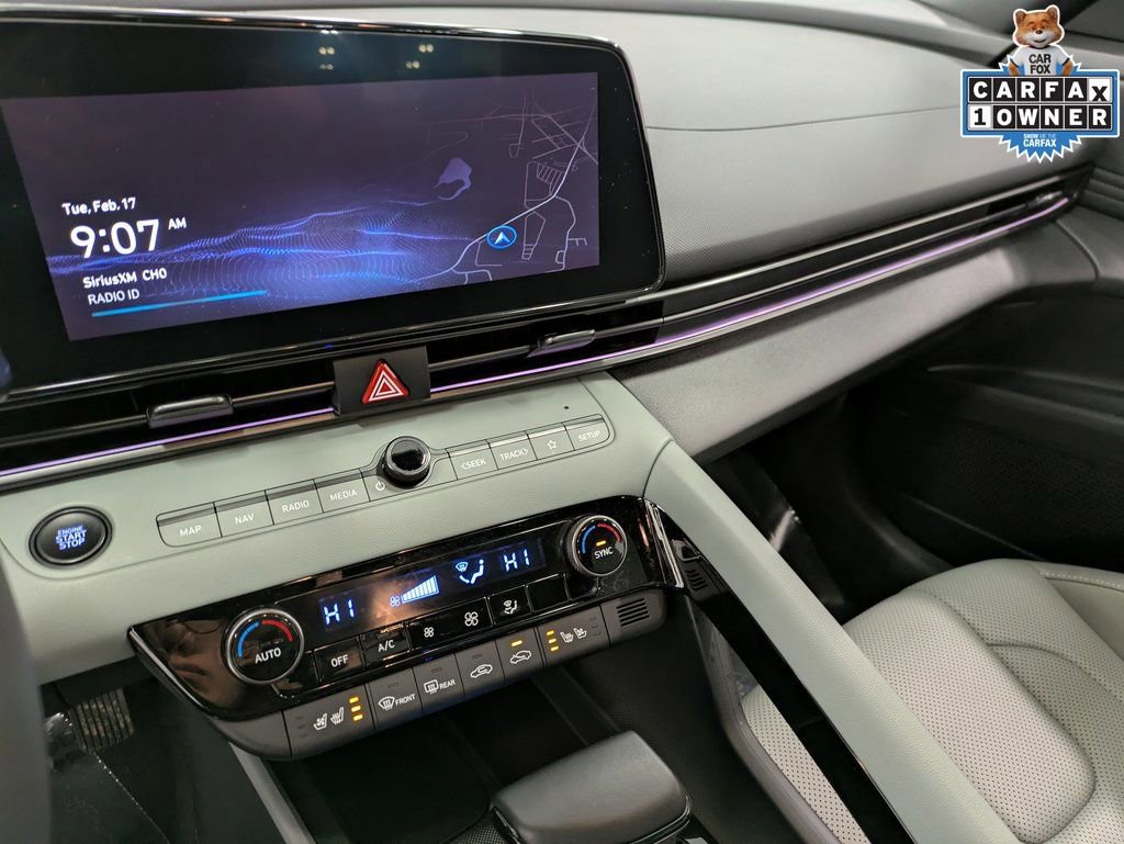 Used 2025 Hyundai Elantra Limited image 13