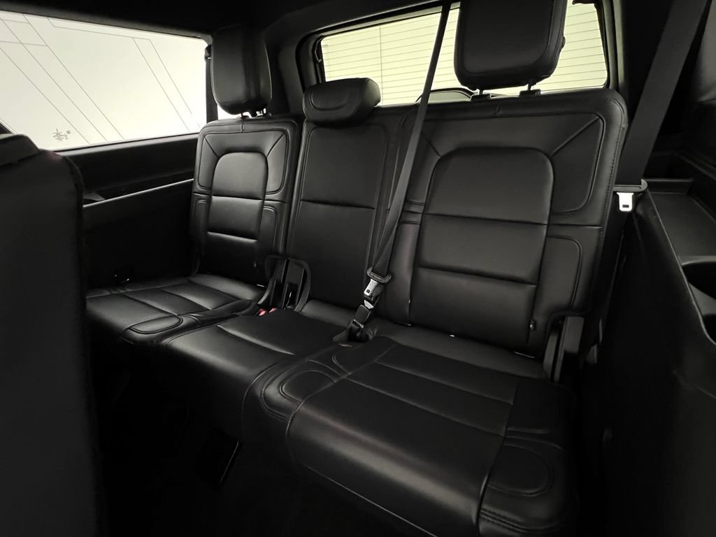 Used 2022 Lincoln Navigator L Reserve AWD/4WD image 17