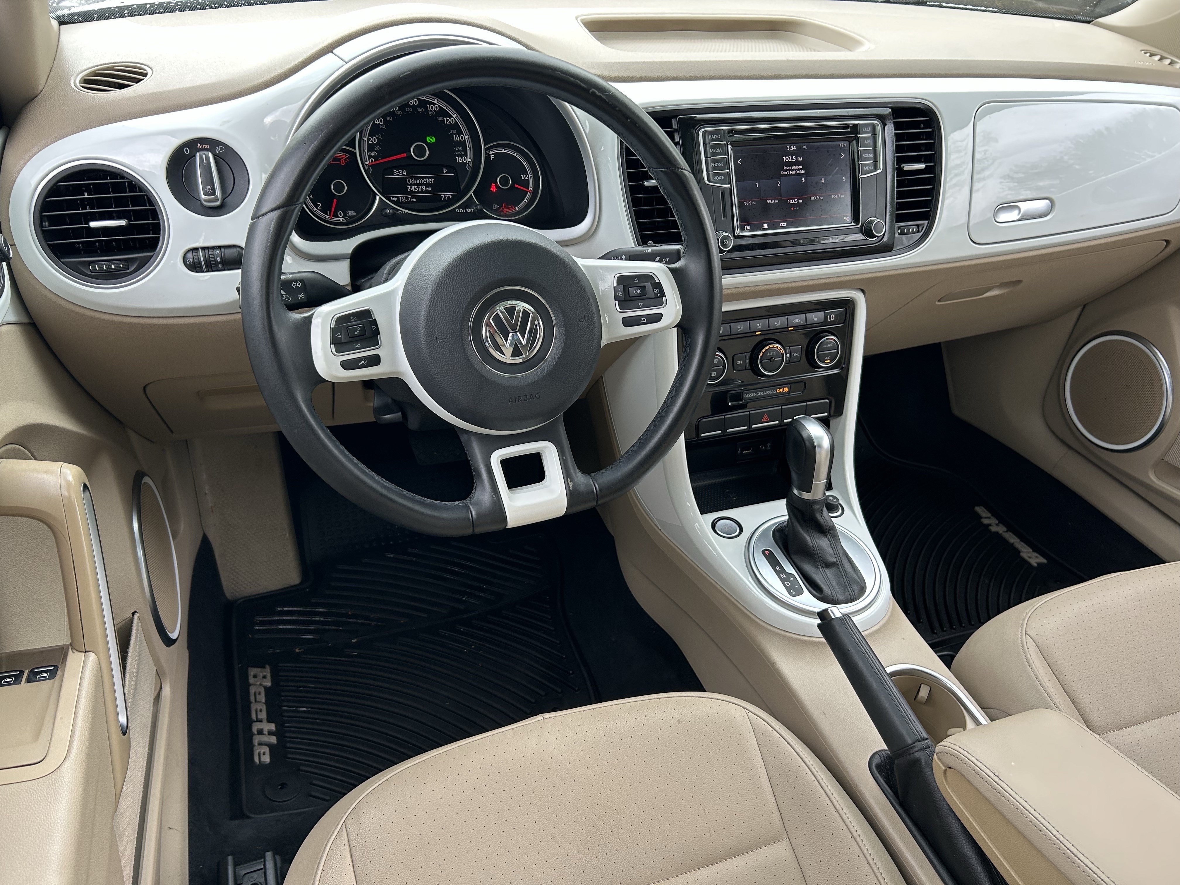 Used 2019 Volkswagen Beetle 2.0T SE FWD image 13
