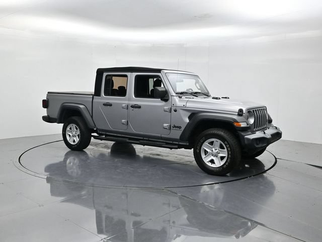 Used 2020 Jeep Gladiator Sport w/ Quick Order Package 24S AWD/4WD image 3