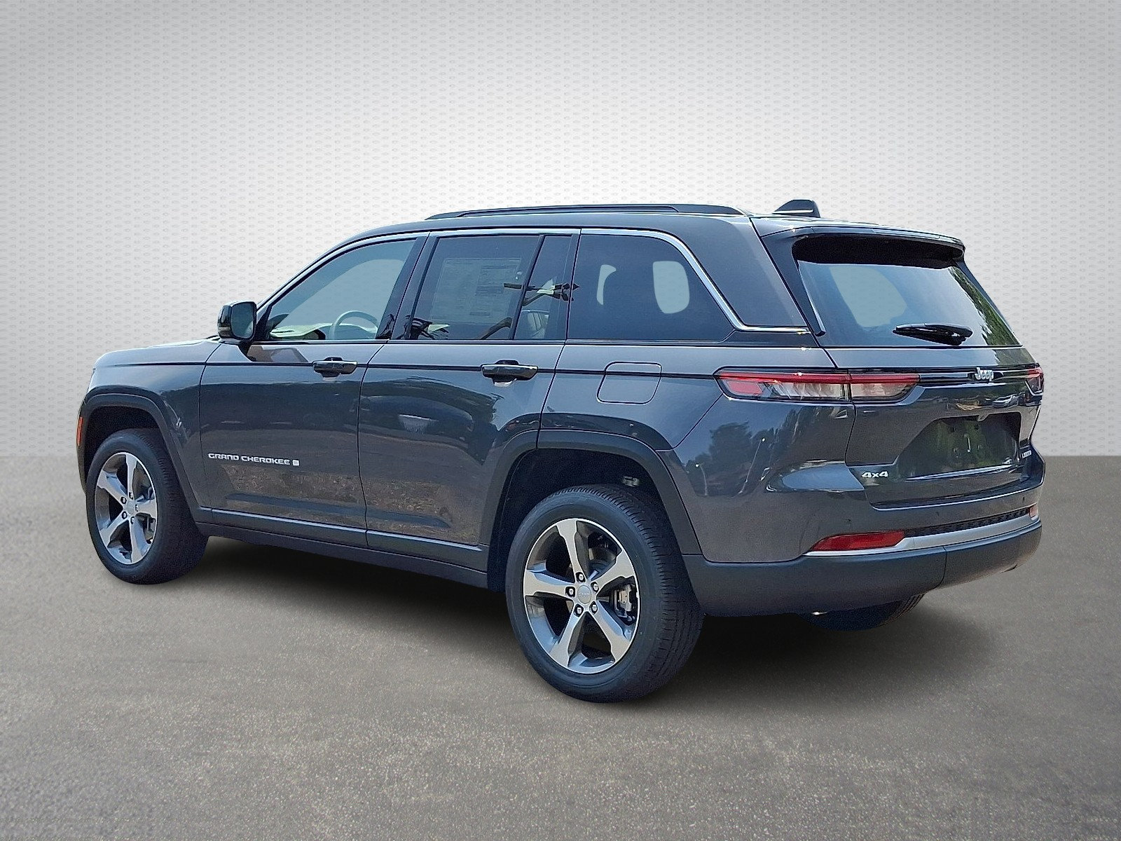 New 2026 Jeep Grand Cherokee Limited w/ Trailer Tow Package AWD/4WD image 3