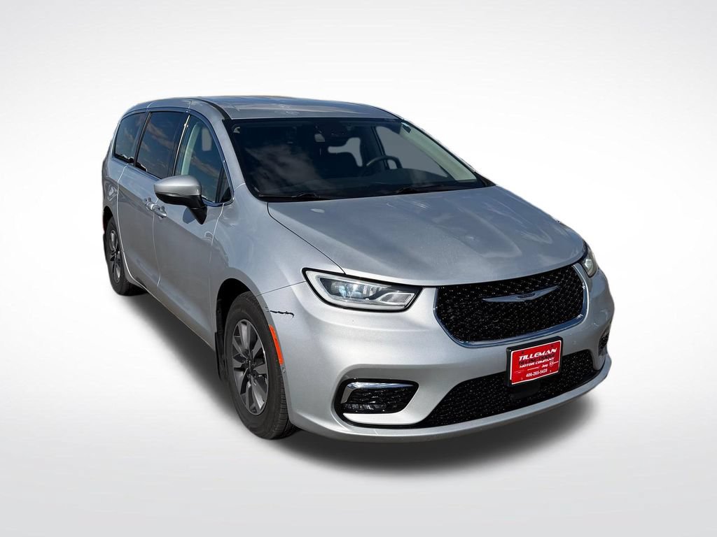 Used 2023 Chrysler Pacifica Touring-L FWD image 28
