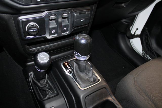 Used 2021 Jeep Wrangler Sport image 19