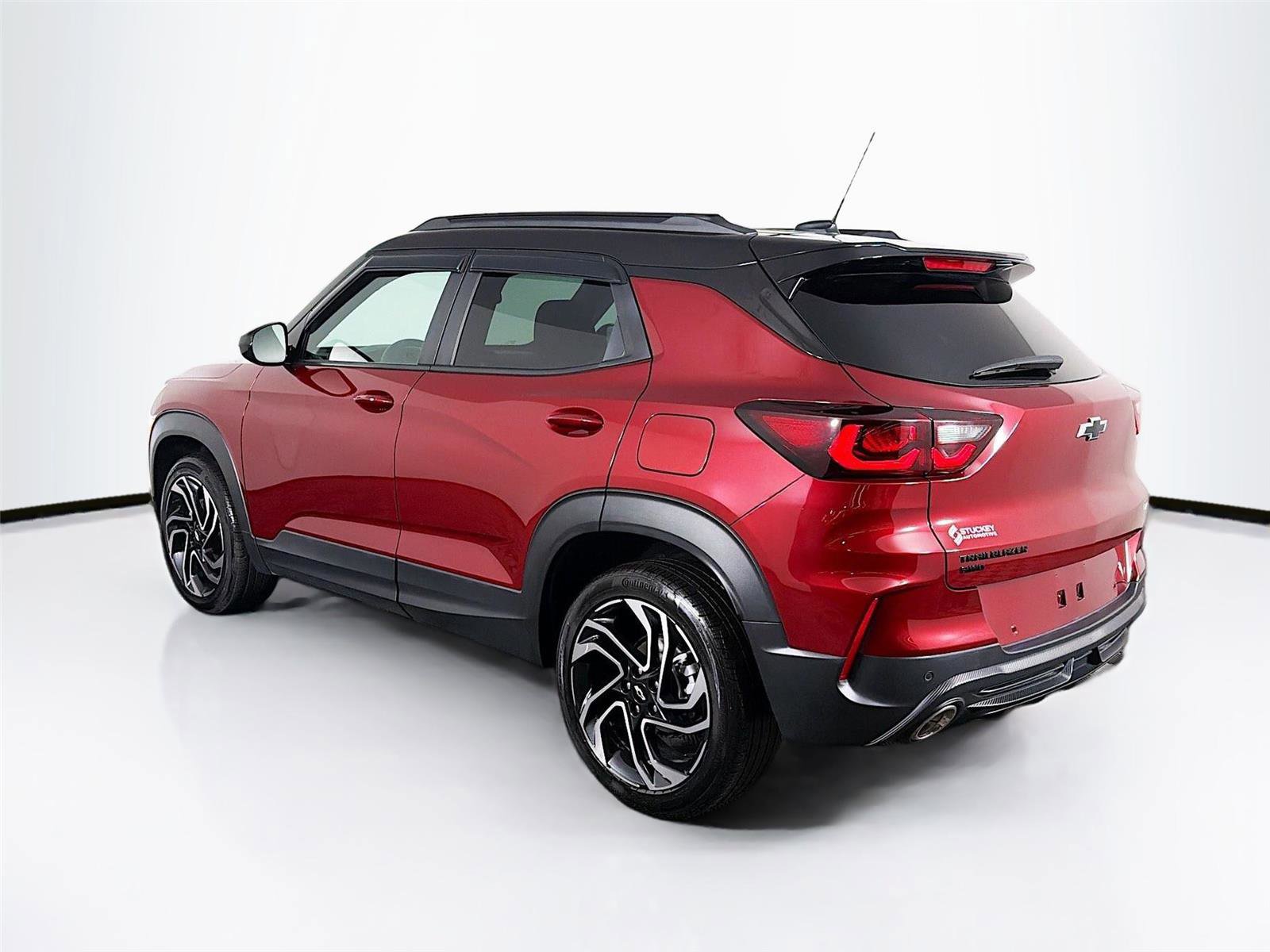 Used 2025 Chevrolet TrailBlazer RS w/ Driver Confidence Package AWD/4WD image 5