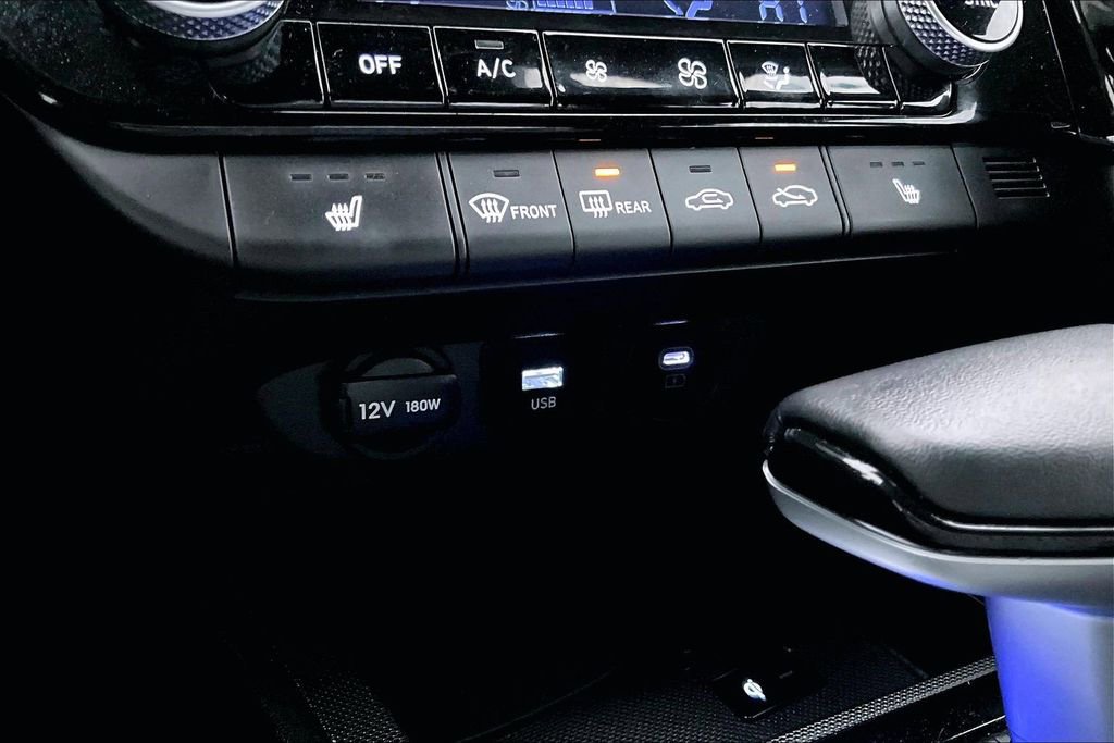Used 2025 Hyundai Elantra SEL FWD image 27