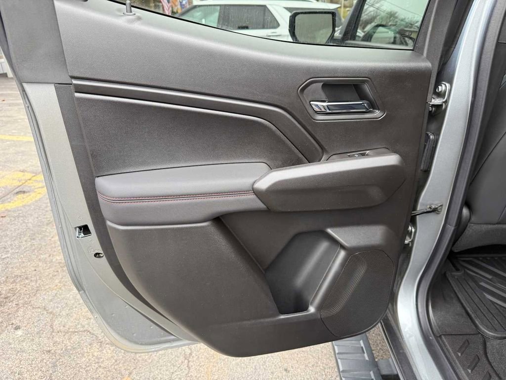 Used 2026 Chevrolet Colorado Z71 image 19