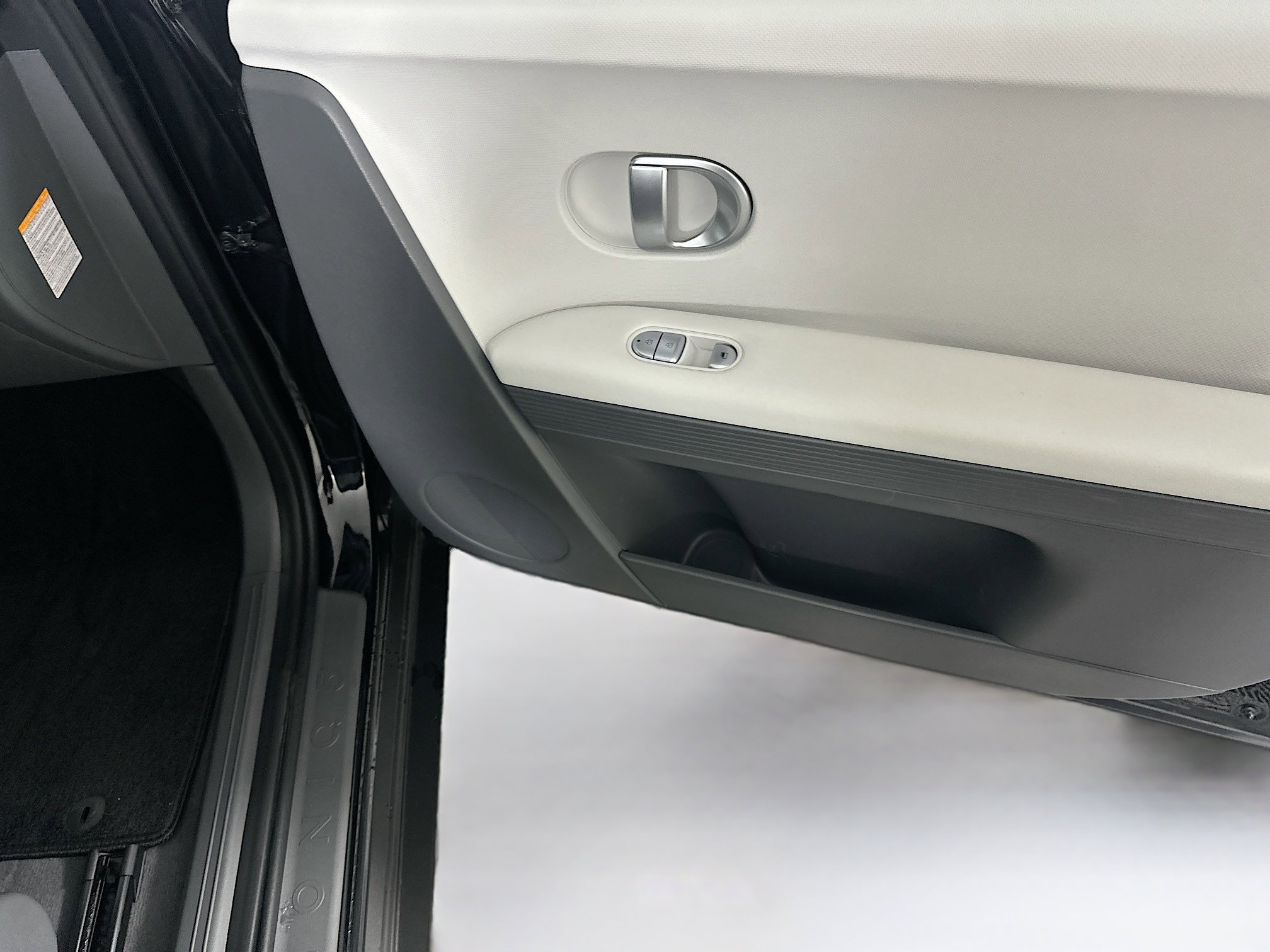 Used 2024 Hyundai Ioniq 5 SE image 30