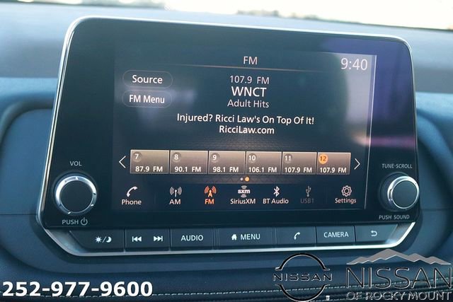 Used 2023 Nissan Rogue S image 26