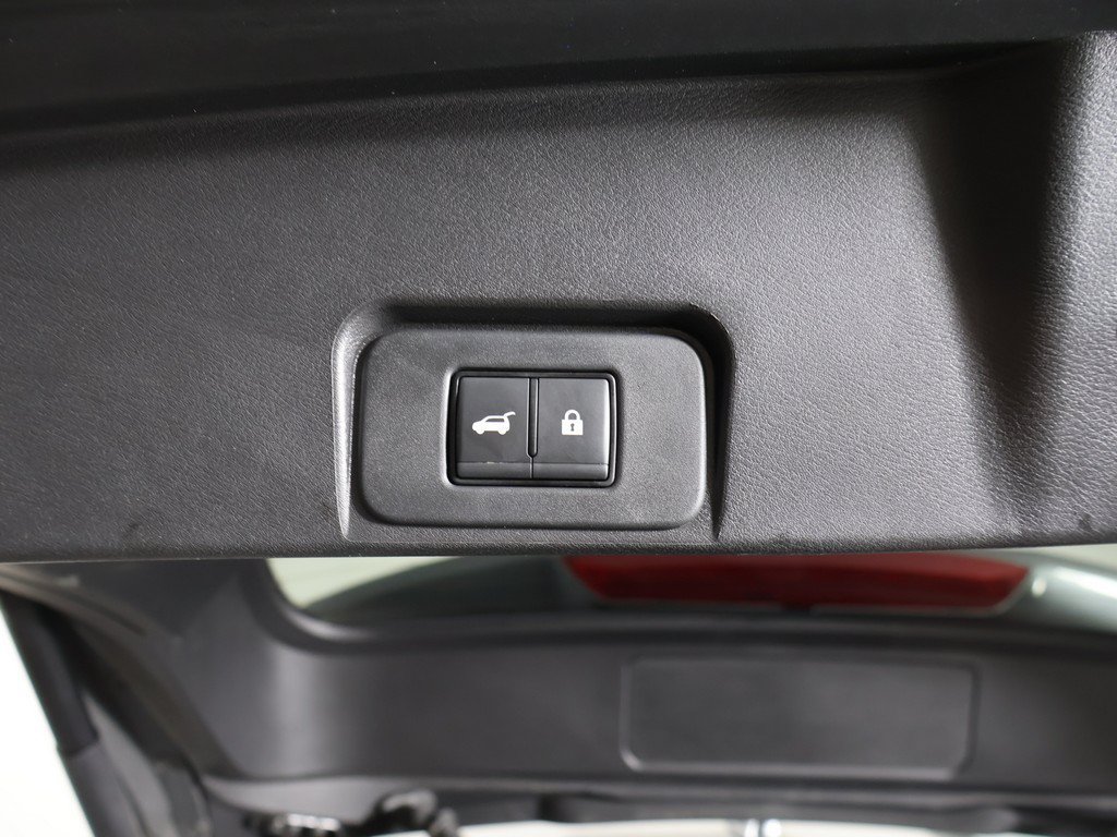 Used 2024 Nissan Rogue SV AWD/4WD image 18