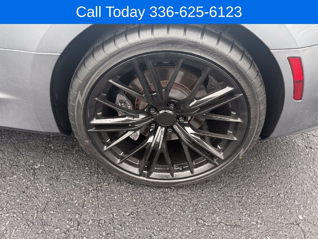 Used 2019 Chevrolet Camaro SS RWD image 10