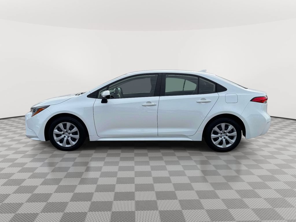 Used 2026 Toyota Corolla LE FWD image 4