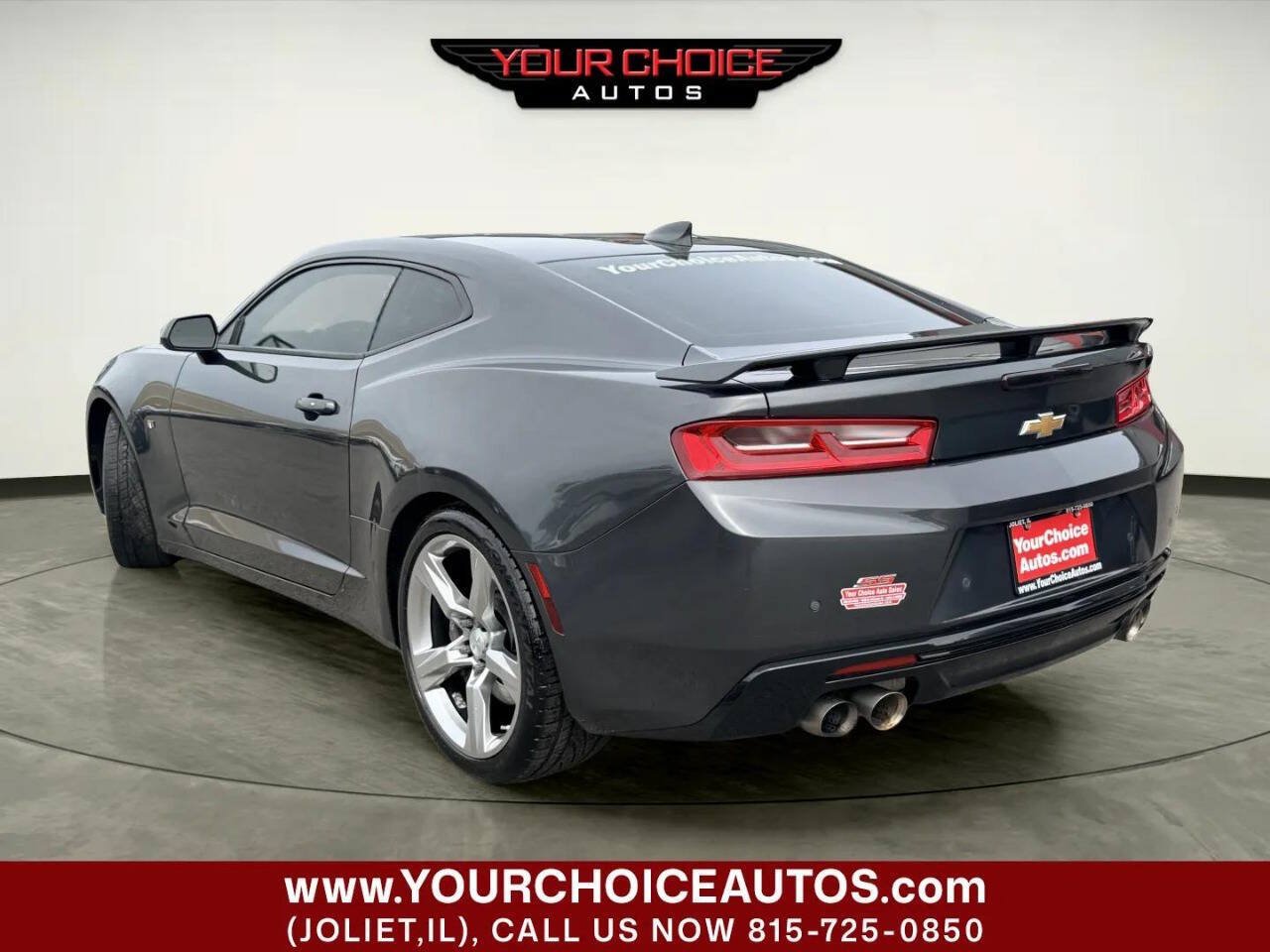 Used 2018 Chevrolet Camaro SS RWD image 3