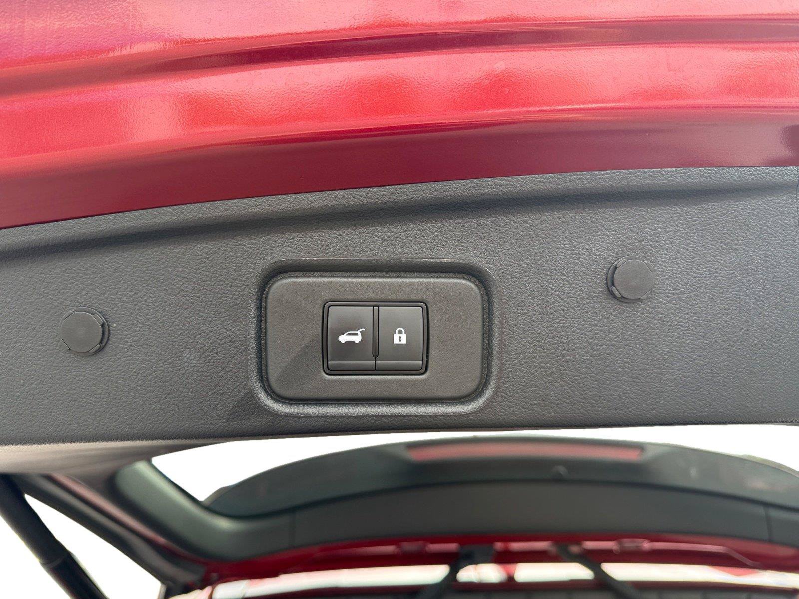 Used 2026 Nissan Pathfinder SV AWD/4WD image 23