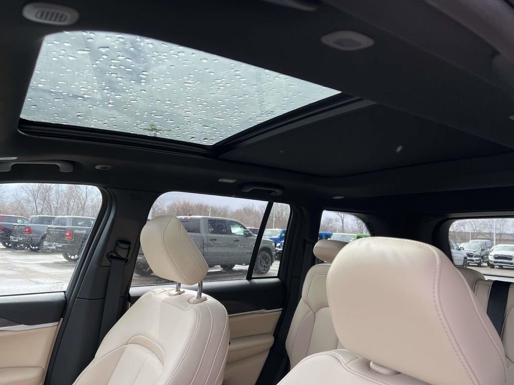 New 2026 Jeep Grand Cherokee Limited image 13