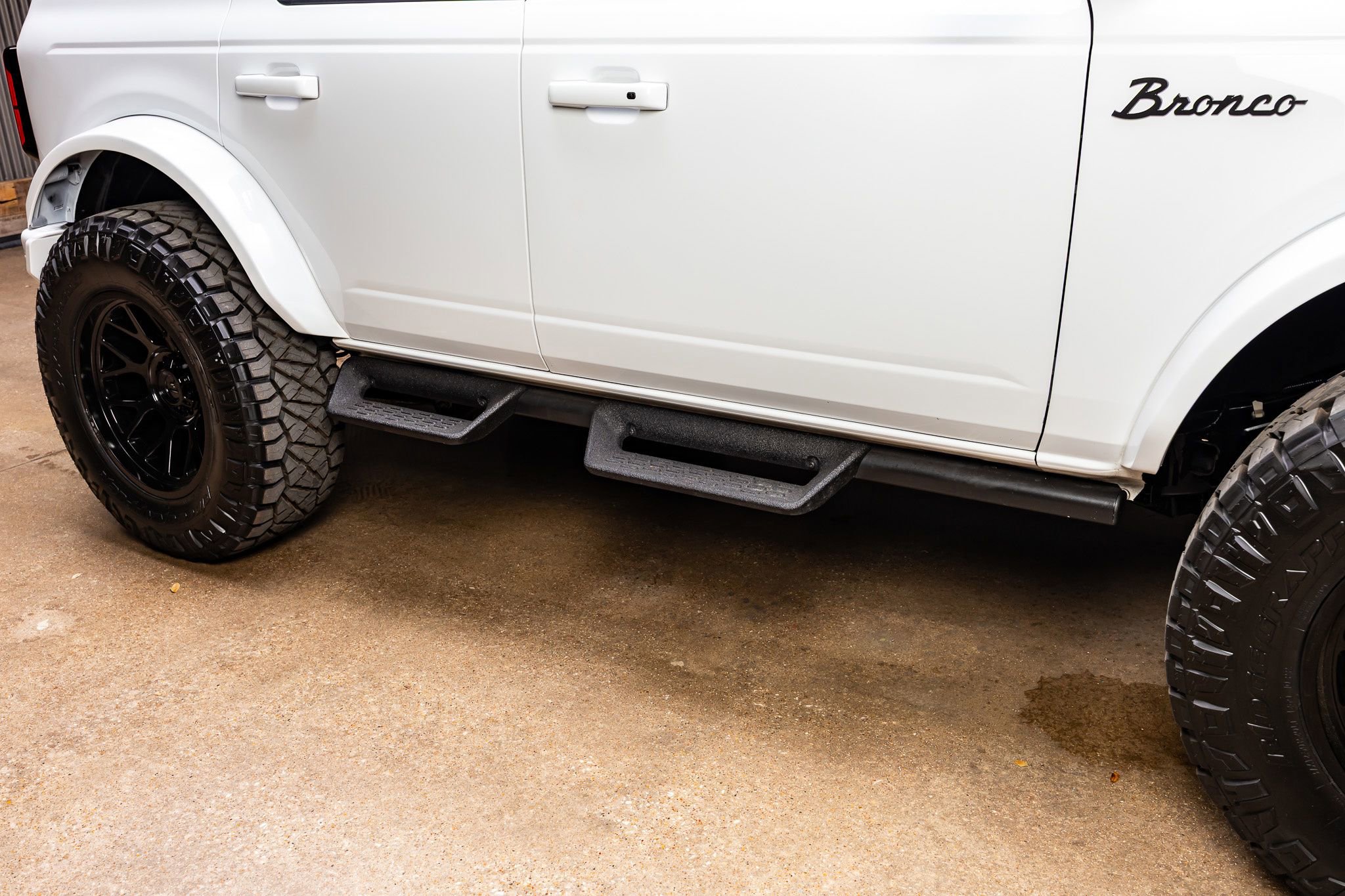 Used 2024 Ford Bronco Badlands image 13