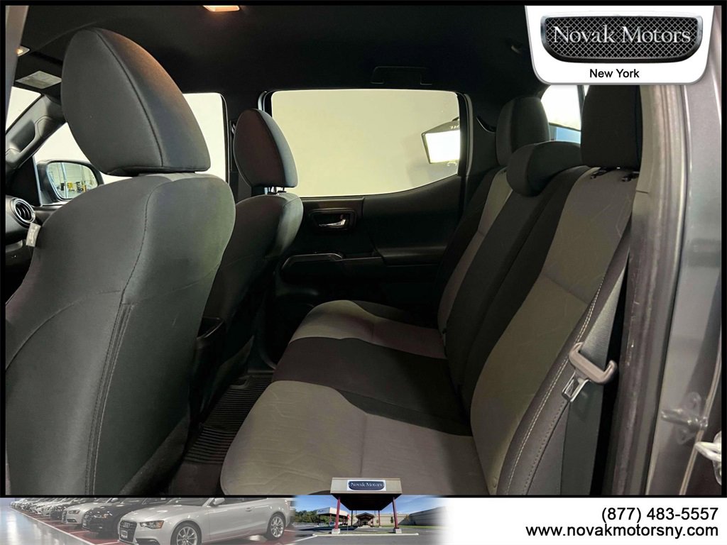 Used 2022 Toyota Tacoma TRD Sport image 13