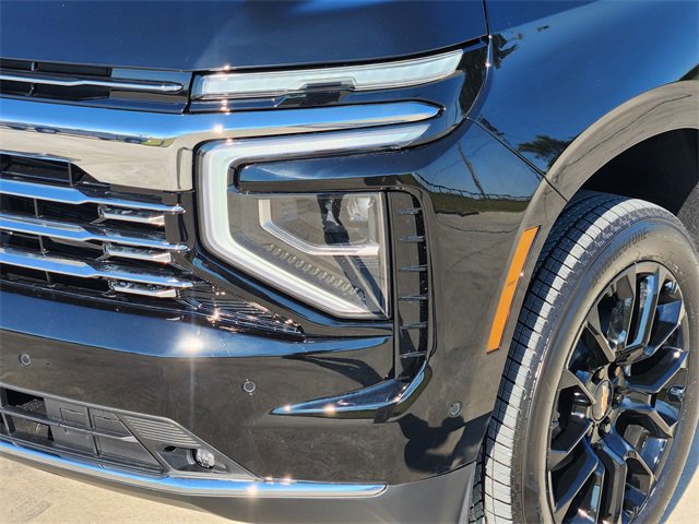 New 2026 Chevrolet Suburban Premier image 7