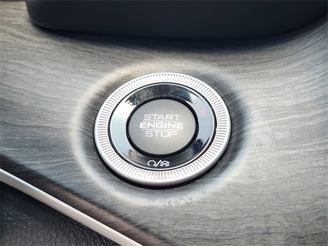 Used 2022 Jeep Grand Cherokee L Limited image 21