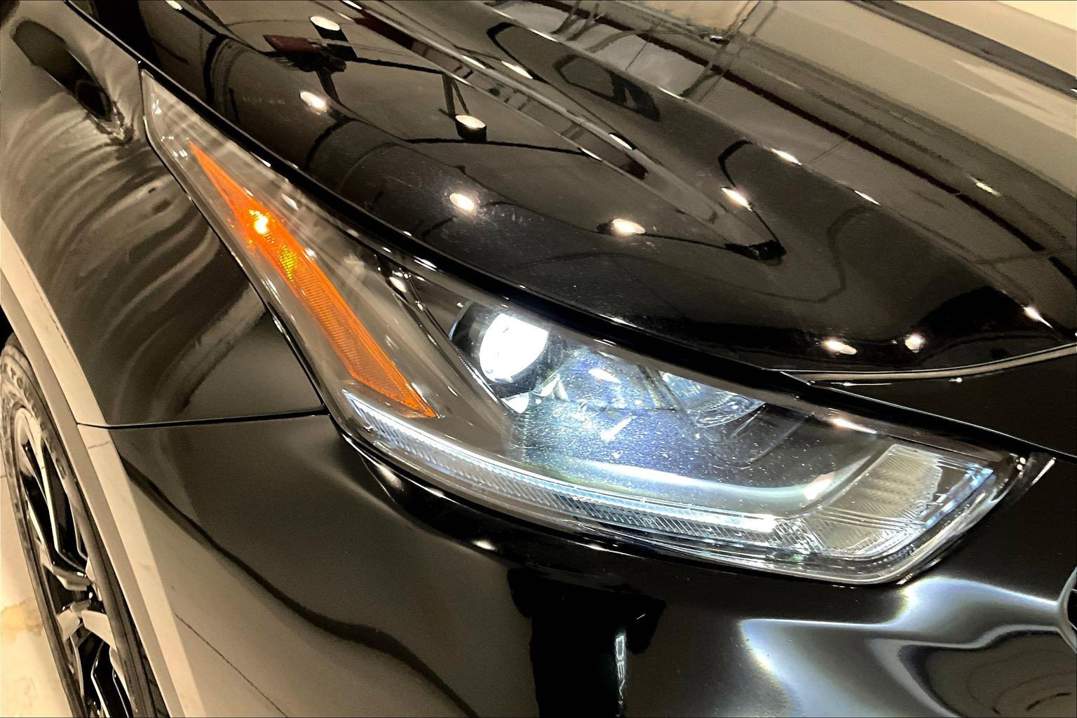Used 2025 Toyota Highlander XSE image 33