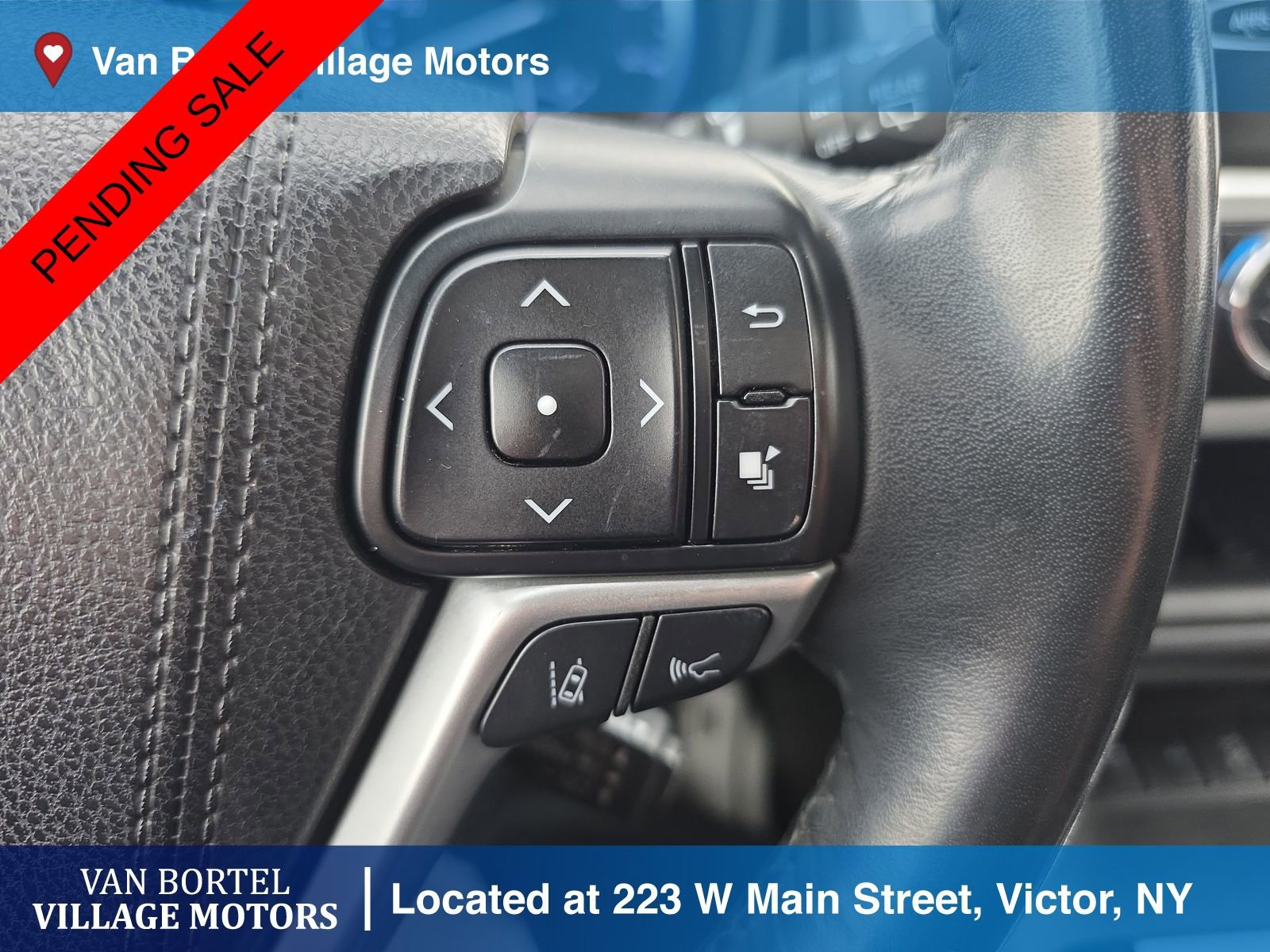 Used 2018 Toyota Highlander SE image 16