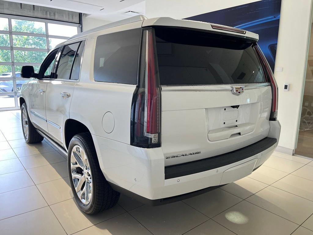Used 2019 Cadillac Escalade Platinum AWD/4WD image 2