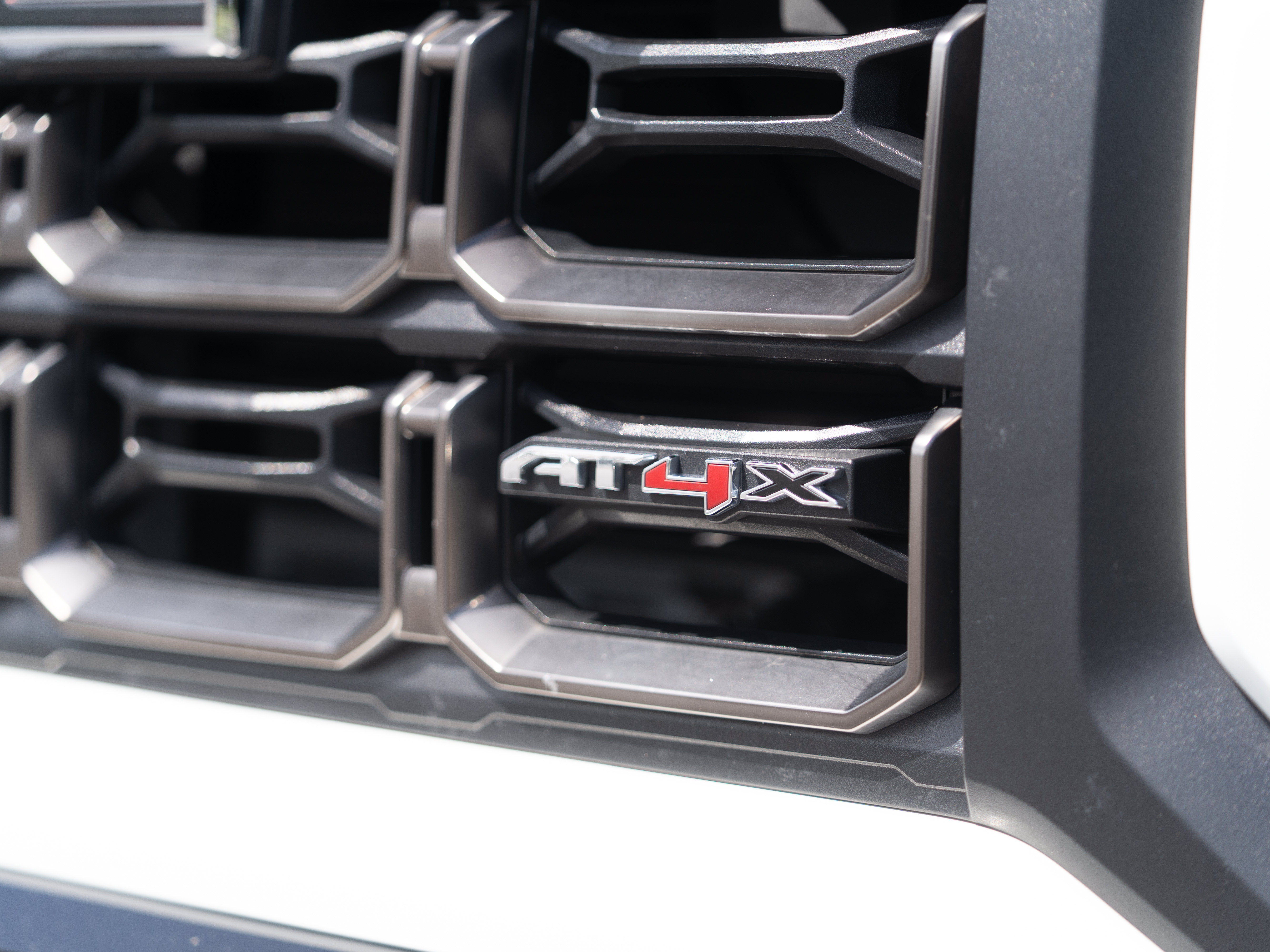 Used 2024 GMC Canyon AT4X AWD/4WD image 39