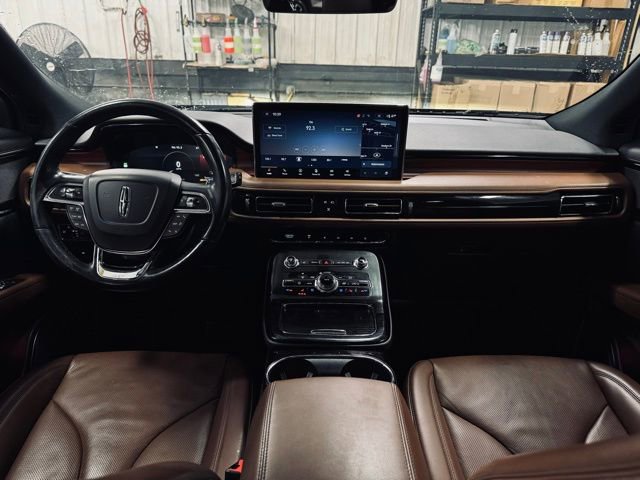 Used 2022 Lincoln Nautilus Reserve image 25