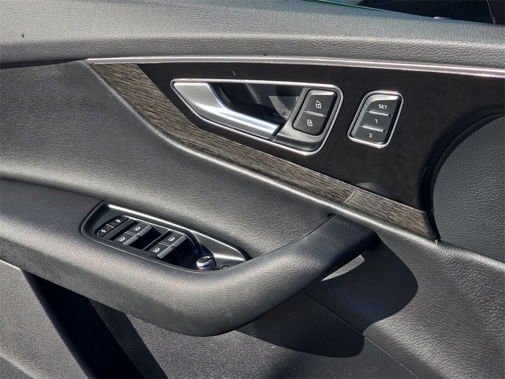 Used 2019 Audi Q7 3.0T Premium Plus w/ Premium Plus Package image 29