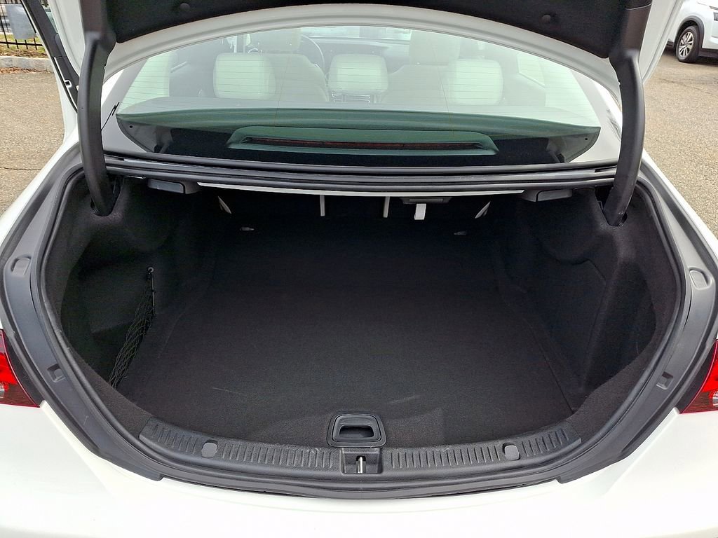 Used 2023 Mercedes-Benz E 350 4MATIC Sedan image 29