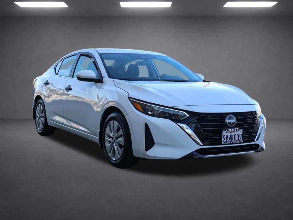 Used 2025 Nissan Sentra S image 2