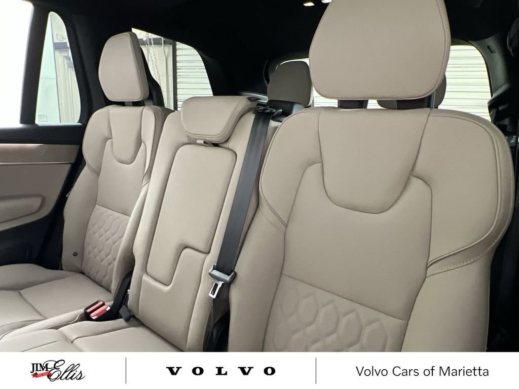 New 2026 Volvo XC90 B6 Plus w/ Protection Package Premier image 23