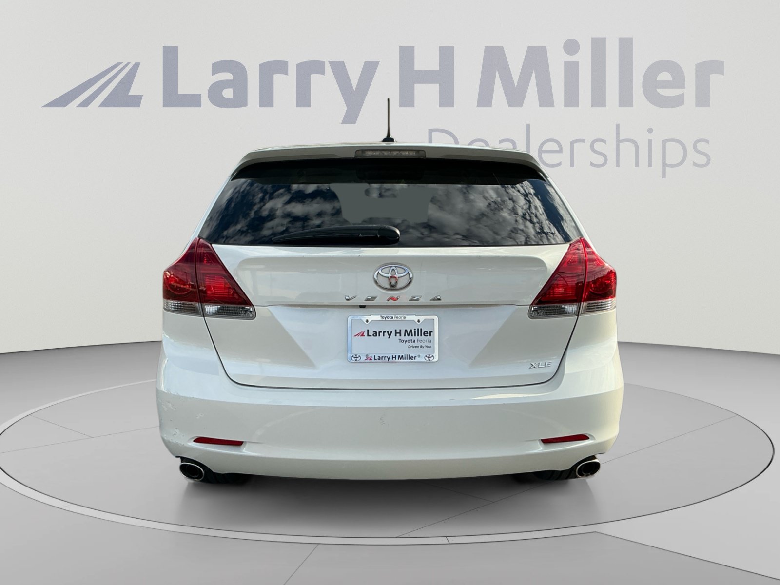 Used 2013 Toyota Venza XLE FWD image 4