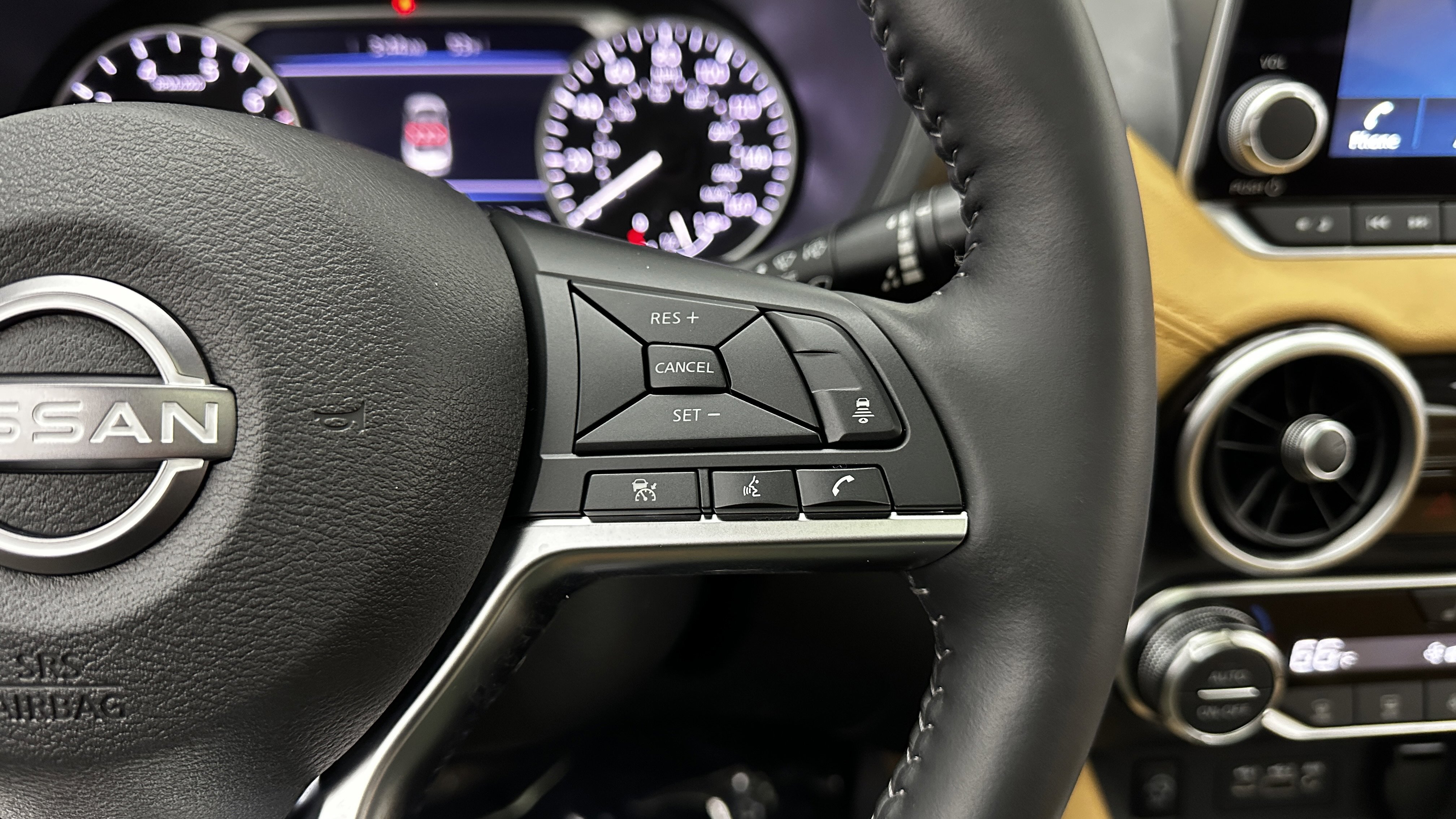 Used 2025 Nissan Sentra SV w/ SV Premium Package image 23